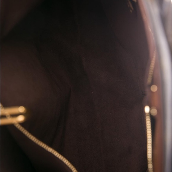 Louis Vuitton Exotique Tote GM - Picture 8 of 8